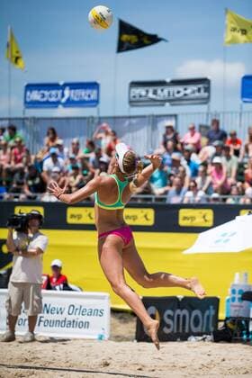 May 23, 2015 - April Ross leaps up to serve the ball during the AVP New Orleans Open at Lake Pontchartrain in Kenner, LA. Stephen Lew CSM Beach volleyball Beachvolleyball 2015: AVP New Orleans Open MAY 23 - ZUMAc04_