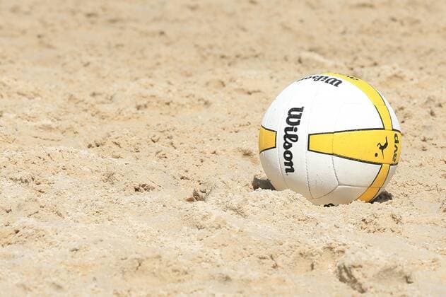 May 23, 2015: AVP Volleyball in the sand during the season opener of AVP Beach volleyball Beachvolleyball along Lake Pontchartrain in New Orleans Louisiana Beach Volleyball 2015: AVP New Orleans MAY 23 - ZUMAc04_