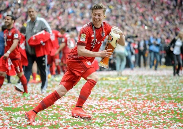 23. Mai 2015: Muenchen, Allianz Arena: Fussball 1. Bundesliga, 34. Spieltag: FC Bayern Muenchen - FSV Mainz 05: Muenchens Mitchell Weiser.