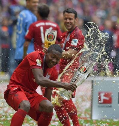 23.05.2015, Fussball 1.Bundesliga 2014 2015, 34.Spieltag, FC Bayern München - 1.FSV Mainz 05, in der Allianz-Arena München, David Alaba (Bayern) hat Spass. 