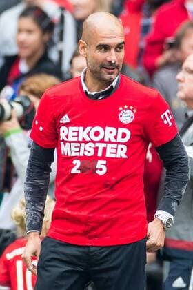 1. Bundesliga, Saison 2014 2015, 34. Spieltag in Muenchen, FC Bayern Muenchen - 1. FSV Mainz 05, Trainer Pep Guardiola (FC Bayern) DeFodi507