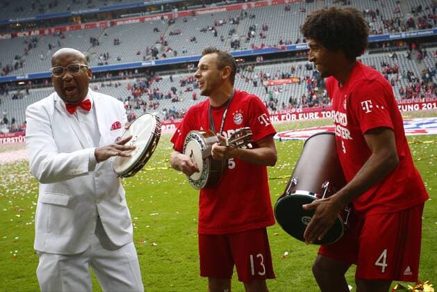 SOCCER - 1. DFL, Bayern vs Mainz MUNICH,GERMANY,23.MAY.15 - SOCCER - 1. DFL, 1. Deutsche Bundesliga, FC Bayern Muenchen vs 1. FSV Mainz 05. Image shows Rafinha and Dante Bonfim Costa Santos (Bayern). GEPA xFelixxRoittner