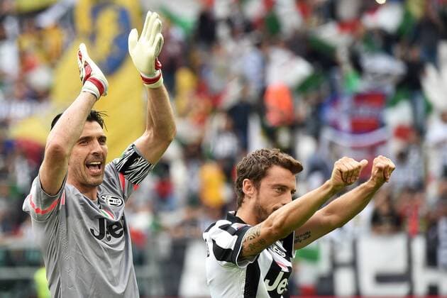 Aktuell Fußball, Italien, serie A Football ITA , Juventus Turin feiert die Meisterschaft Gianluigi Buffon, Claudio Marchisio Celebration 23-05-2015 Football serie A Football ITA 2014 2015 Juventus Turin - SSC Napoli . Foto AndreaxStaccioli Insidefoto andreaxstaccioli