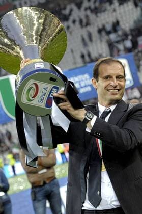 Aktuell Fußball, Italien, serie A Football ITA , Juventus Turin feiert die Meisterschaft Massimiliano Allegri festeggia con la coppa , 23-05-2015, , Football 2014 2015 serie A Football ITA , Juventus Turin - SSC Napoli , Foto FilippoxAlfero Insidefoto filippoxalfero