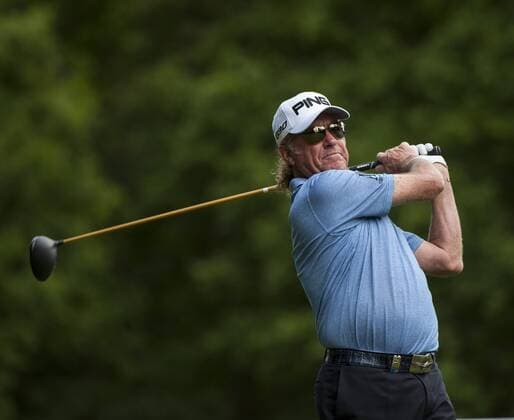24.05.2015. Wentworth, England. BMW PGA Golf Herren Golf Championship. Final Round. Miguel Angel Jimenez ESP starts the day four shots off the lead. Tee shot 3rd hole during the final round of the 2015 BMW PGA Championship from The West Course Wentworth Golf Club xStephenxBartholomewx  ActionPlus11623489