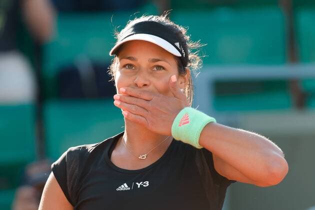 Aktuell Tennis, Grand Slam, French Open in Paris, Tag 1 May 24, 2015: Ana Ivanovic (SRB) celebrates her win in a 1st round match against Yaroslava Shvedova (KAZ) on day one of the 2015 French Open tennis tournament at Roland Garros in Paris, France. Ivanovic won 46 62 60. Sydney Low Cal Media. Tennis 2015: French Open MAY 24 - ZUMAc04_