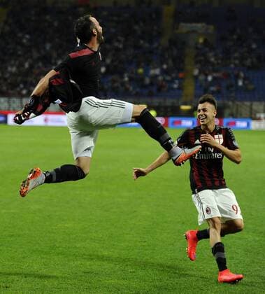 Aktuell Fußball, Italien, serie A Football ITA , AC Mailand - FC Turin gol di Giampaolo Pazzini con Stephan El Shaarawy Milan 2-0. Celebration goal 24-05-2015 Football serie A Football ITA AC Milan - Torino FC . Foto GiuseppexCeleste Insidefoto giuseppexceleste