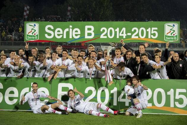 Carpi team group Mannschaftsbild Totale MAY 22, 2015 - Football Soccer : Players of Carpi celebrate their promotion to Serie A after the Italian Serie B match between Carpi FC 0-0 Catania at Stadio Sandro Cabassi in Carpi, Italy. Noxthirdxpartyxsales  (ptmb075735)