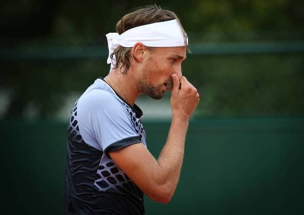 - PARIS, FRANCE: Belgian Ruben Bemelmans looks dejected during the first round game of the men s singles tournament at the Roland Garros tennis tournament, between German Benjamin Becker and Belgian Ruben Bememans, in Paris, France, Monday 25 May 2015. Roland Garros Grand Slam takes place from 24 May to 07 June 2015. VIRGINIExLEFOUR  x04630508x