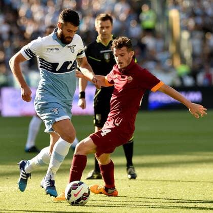 Aktuell FuÃŸball, Italien, Serie A, Lazio Rom - AS Rom 25.05.2015. Rome, Italy. Serie A Football. Lazio - AS Roma. Antonio Candreva and Alessandro Florenzi fight for the ball xGiuseppexMaffiax  ActionPlus11624280