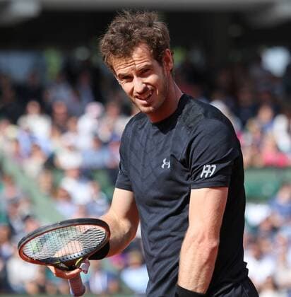 Andy Murray of Great Britain pauses during his French Open men s first round match against Facundo Arguello of Argentina at Roland Garros in Paris on May 25, 2015. Murray defeated Arguello 6-3, 6-3, 6-1 to advance to the second round.  PAR20150525718 DAVIDxSILPA