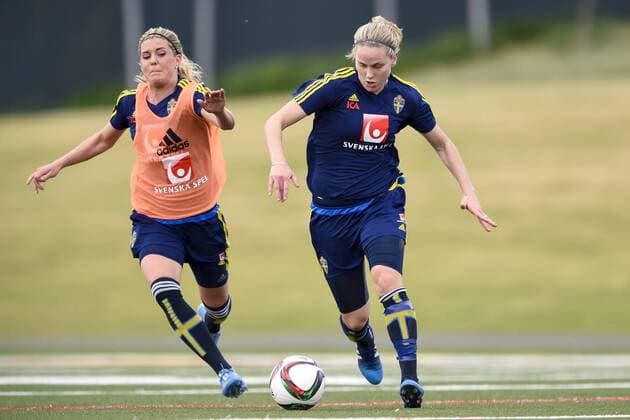 May 25, 2015 - Toronto, Kanada - 150525 Olivia Schough, Lisa Dahlkvist Training Schweden CarlxSandin  - ZUMAb138