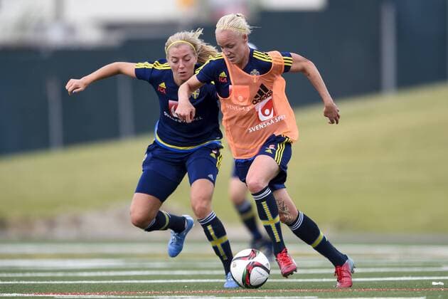 May 25, 2015 - Toronto, Kanada - 150525 Linda Sembrant, Caroline Seger Training Schweden CarlxSandin  - ZUMAb138