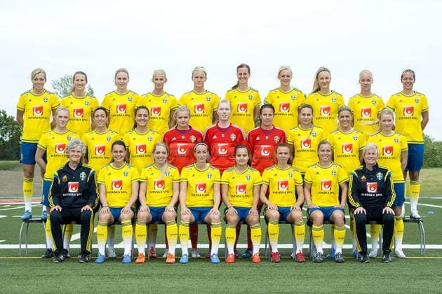 May 25, 2015 - Toronto, Kader Schweden. Linda Sembrant, Emma Berglund, Lisa Dahlkvist, Sofia Jakobsson, Nilla Fischer, Lotta Schelin, Amanda Ilestedt, Emma Lund, Caroline Seger, Lina Nilsson. - Mimmi Löfwenius, Therese Sjögran, Marija Banusic, Hilda Carlen, Hedvig Lindahl, Carola Söberg, Charlotte Rohlin, Olivia Schough, Jenny Hjohlman. - Förbundskapten Pia Sundhage, Emilia Appelqvist, Elin Rubensson, Kosovare Asllani, Malin Diaz, Jessica Samuelsson, Sara Thunebro, Lilie Persson CarlxSandin - ZUMAb138