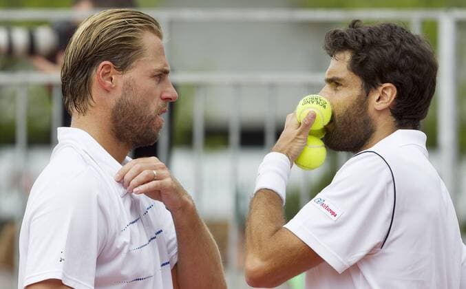TENNIS - WTA Tennis Damen French Open 2015 PARIS,FRANCE,26.MAY.15 - TENNIS - WTA World Tour, Grand Slam, Roland Garros, French Open, doubles. Image shows Oliver Marach (AUT) and Pablo Andujar (ESP). GEPAxpictures xMatthiasxHauer