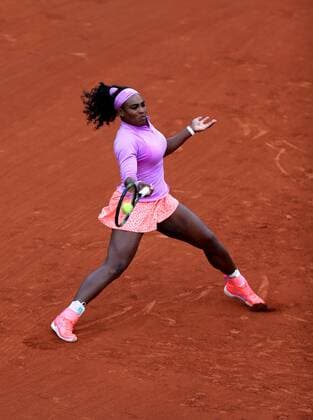 (150527) -- PARIS, May 26, 2015 -- Serena Williams of the United States competes during the women s singles first round match against Andrea Hlavackova of the Czech Republic at 2015 French Open tennis tournament at Roland Garros, in Paris, France on May 26, 2015. Serena Williams won 2-0. ) (SP)FRANCE-PARIS-TENNIS HanxYan 