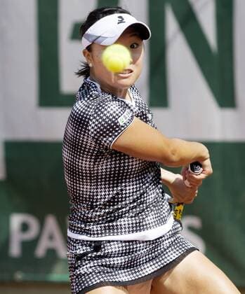 TENNIS - WTA Tennis Damen French Open 2015 PARIS,FRANCE,27.MAY.15 - TENNIS - WTA Tour, Grand Slam, Roland Garros, French Open. Image shows Kurumi Nara (JPN). GEPAxpictures xMatthiasxHauer