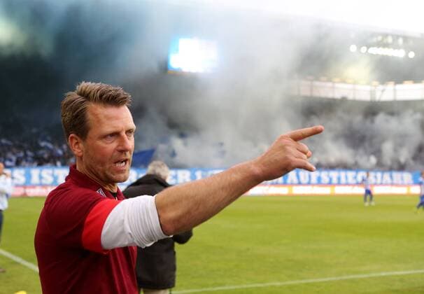 Fußball, Trainerhistorie, Kickers Offenbach GER, Regionalliga, Relegation, 1.FC Magdeburg vs Kickers Offenbach 27.05.15, Magdeburg, MDCC Arena, GER, 1.FC Magdeburg, Regionalliga, Saison 2014 2015, Relegation, Hinspiel, 1.FC Magdeburg vs Kickers Offenbach im Bild Trainer Rico Schmitt (Offenbach)