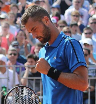 Benoit Paire of France reacts after a shot during his French Open men s second round match against Fabio Fognini of Italy at Roland Garros in Paris on May 27, 2015. Paire defeated Fognini 6-1, 6-3, 7-5 to advance to the next round.  PAR20150527743 DAVIDxSILPA