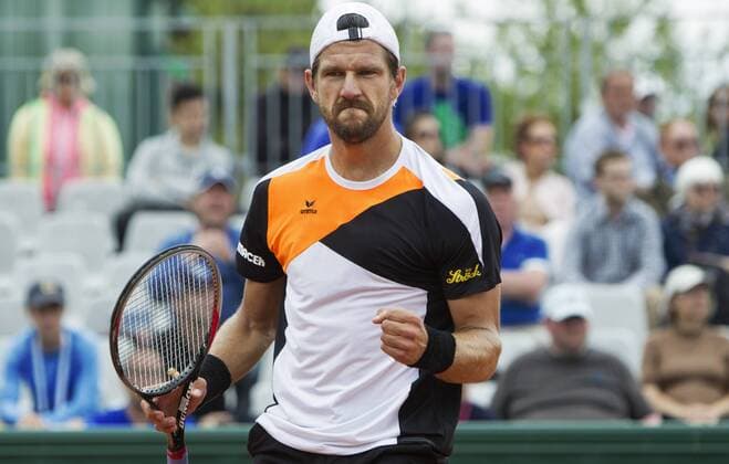 TENNIS - ATP Tennis Herren French Open 2015 PARIS,FRANCE,28.MAY.15 - TENNIS - ATP World Tour, Grand Slam, Roland Garros, French Open. Image shows the rejoicing of Juergen Melzer (AUT). GEPAxpictures xMatthiasxHauer