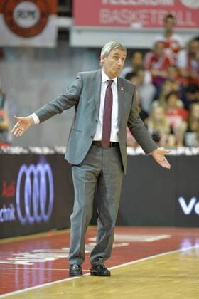 Svetislav Pesic, Cheftrainer (FC Bayern Muenchen Basketball) , Einzelbild, gestikuliert, FC Bayern Muenchen Basketball vs Alba Berlin, Playoff, Halbfinale, Basketball Bundesliga Saison 2014 2015, Beko BBL,28.05.15