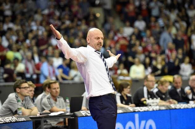 Sasa Obradovic, Cheftrainer (Alba Berlin), Einzelbild, aufgeregt, FC Bayern Muenchen Basketball vs Alba Berlin, Playoff, Halbfinale, Basketball Bundesliga Saison 2014 2015, Beko BBL,28.05.15