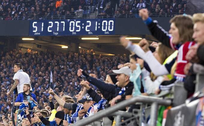 Hamburg, 28.05.2015, Imtech - ARENA Stadionuhr Hamburger SV - Karlsruhe SC