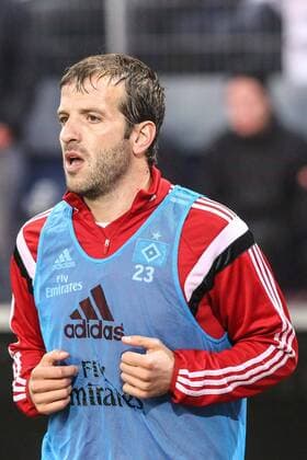 Deutschland, Hamburg , Imtech Arena, Fussball, 1. , 2. Bundesliga, Relegation, Hinspiel, Saison 2014 2015 , Hamburger SV - Karlsruher SC, Rafael van der Vaart ( HSV) beim Warmlaufen