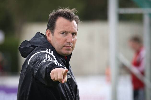 Aktuell Fußball, Training Nationalteam Belgien mit Marc Wilmots - KNOKKE-HEIST, BELGIUM: Belgium s head coach Marc Wilmots pictured during a training session on the second day of the training camp of Belgian national soccer team The Red Devils in Knokke-Heist, Friday 29 May 2015. The Devils are preparing for a friendly game against France and a Euro 2016 qualification game against Wales. BRUNOxFAHY  x04632911x