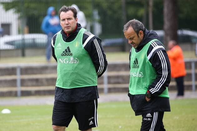 Aktuell Fußball, Training Nationalteam Belgien mit Marc Wilmots - KNOKKE-HEIST, BELGIUM: Belgium s head coach Marc Wilmots and Belgium s physical trainer Mario Innaurato pictured during a training session on the second day of the training camp of Belgian national soccer team The Red Devils in Knokke-Heist, Friday 29 May 2015. The Devils are preparing for a friendly game against France and a Euro 2016 qualification game against Wales. BRUNOxFAHY  x04632912x