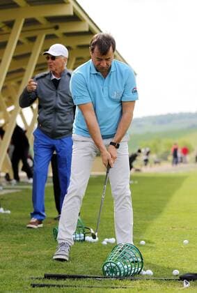 9. Thüringer Charity Open Mühlberg 29.05.15 , Mühlberg, Gut Ringhofen, 9. Thüringer Charity Open, Golf-Benefiz-Turnier im Bild: Franz Beckenbauer und Jan-Josef Liefers an der Diving Ranch