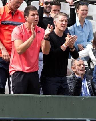 Team Ana Ivanovic (SRB) in der Spielerloge, L-R. Fitness Trainer Zlatko Novkovic und Freund Bastian Schweinsteiger, Tennis - French Open 2015 - Grand Slam ITF ATP Tennis Herren WTA Tennis Damen - Roland Garros - Paris - - France - 29 May 2015.
