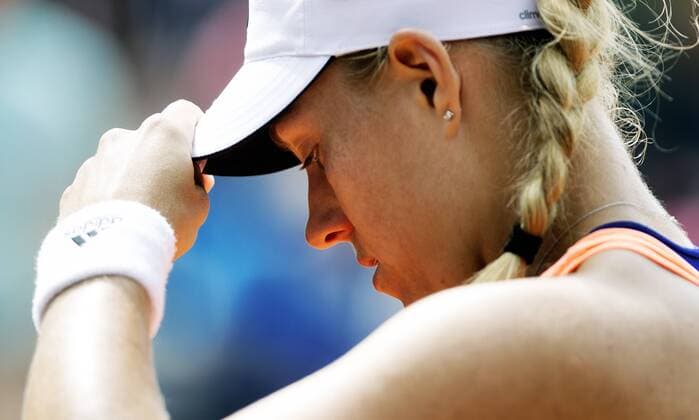 TENNIS - WTA Tennis Damen French Open 2015 PARIS,FRANCE,29.MAY.15 - TENNIS - WTA Tour, Grand Slam, Roland Garros, French Open. Image shows the disappointment of Angelique Kerber (GER). GEPAxpictures xMatthiasxHauer