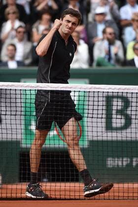 Gilles simon (FRA) - Tennis, French Open 2015, Roland Garros, Paris Frankreich - 29 05 2015 TennisMagazine Panoramic 