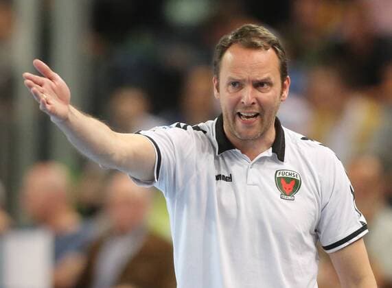 29.05.2015 - Handball - 1. Bundesliga HBL - Saison 2014 2015 - 33. Spieltag: HC Erlangen HCE - Füchse Berlin - DaMa - Dagur Sigurdsson (Trainer, Füchse Berlin ) gibt Anweisungen