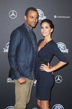 Tony Parker und Ehefrau Axelle Francine CELEBRITES : Filmpremiere Jurassic World - Paris - 29 05 2015 GwendolineLeGoffx 
