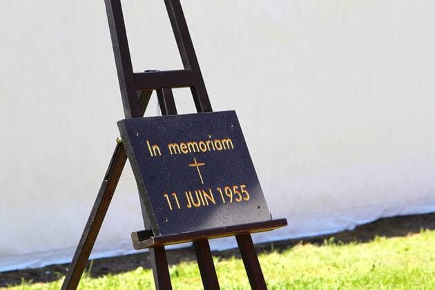 TRIBUTE TO THE JUNE 11 1955 CRASH AUTOMOBILE : Fia Wec Test Day - 24 hours of Le Mans - Commemoration - 30 05 2015 VisionSport 