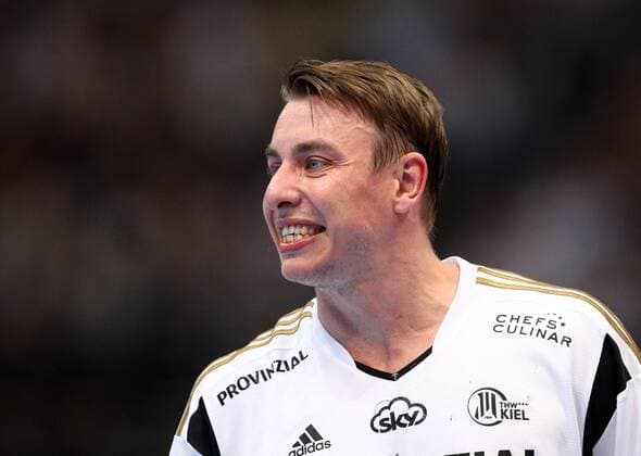 LANXESS ARENA 30.05.2015 THW KIEL - MKB-MVM VESZPREM Pictured: FILIP JICHA ( THW ) FOT MICHALxNOWAK NEWSPIX.PL COLOGNE , LANXESS ARENA 30.05.2015 HANDBALL SEASON 2014 2015 VELUX EHF CHAMPIONS LEAGUE FINAL FOUR SEMI-FINAL THW KIEL - MKB-MVM VESZPREM FILIP JICHA ( THW ) MICHALxNOWAK NEWSPIX.PL 
