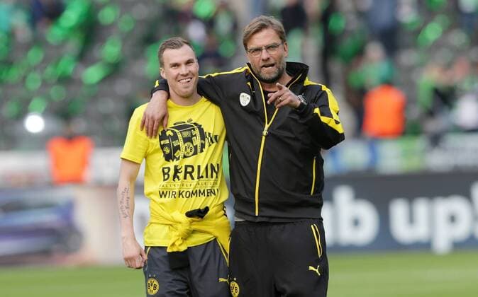 Fußball, DFB-Pokalfinale 2014 2015, Borussia Dortmund - VfL Wolfsburg DFB-Pokal Finale 2014 15: Borussia Dortmund - VfL Wolfsburg im Olympiastadion Berlin am 30.05.2015 , xmdx, Kevin GROSSKREUTZ GROßKREUTZ (19, Borussia Dortmund) mit Juergen KLOPP (Trainer, Borussia Dortmund) gut gelaunt DFB Pokalfinale