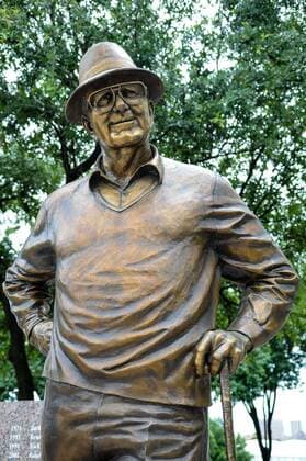 May 30, 2015: The Byron Nelson statue during third round play of the AT&T Byron Nelson Championship at TPC Four Seasons in Irving, Texas. GOLF: MAY 30 PGA Golf Herren - AT&T Byron Nelson Championship - Third Round Icon1505300013 EDITORIAL USE ONLY