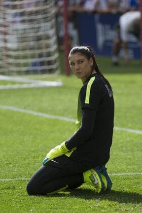 Aktuell Fußball, Damen, Länderspiel, USA - Südkorea May 30, 2015: US Women s national team Nationalteam goalkeeper Hope Solo (1) kneels and looks on during the United States Womens vs. Korea Republic- International Friendly Länderspiel at Redbull Arena in Harrison, NJ. The US Women s National Team played The Korea Republic to a 0-0 draw. (Mandatory Credit: Kostas Lymperopoulos Cal Media SOCCER 2015: Korea Republic vs United States MAY 30 - ZUMAc04_