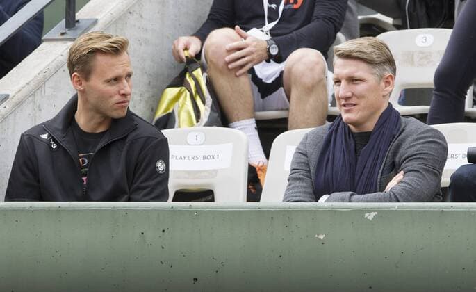 TENNIS - WTA Tennis Damen French Open 2015 PARIS,FRANCE,31.MAY.15 - TENNIS - WTA World Tour, Grand Slam, Roland Garros, French Open. Image shows Mats Merkel and Sebastian Schweinsteiger (Bayern). GEPAxpictures xMatthiasxHauer