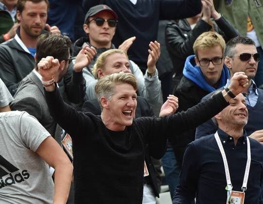 French Open Paris Roland Garros Bastian Schweinsteiger Deutschland bejubelt den Sieg seiner Freundin Ana Ivanovic ,Serbien