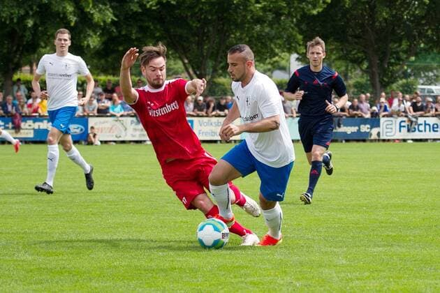 Renato Tusha (TSV Lehnerz) (rechts) im Zweikampf, Aktion, mit Michael Schlegel (Bahlinger SC) (links) Bahlinger SC vs TSV Lehnerz , Fussball, Aufstiegsspiel zur Regionalliga Suedwest 2014 2015, 31.05.2015 Copyright: Fleigx xEibner-Pressefoto EP_dfg