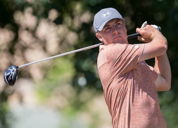 May 31, 2015: Jordan Spieth tees off on hole 1 during the fourth round of the AT&T Byron Nelson at TPC Four Seasons Resort in Irving, TX. GOLF: MAY 31 PGA Golf Herren - AT&T Byron Nelson Championship - Final Round Icon1505310064 EDITORIAL USE ONLY