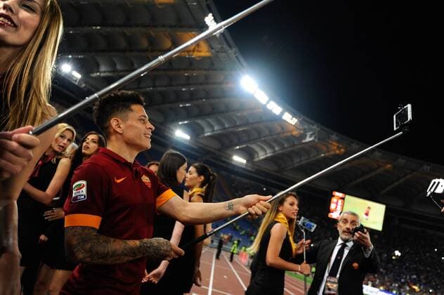 IPP20150531 Football - soccer: Serie A, AS Rom - US Palermo, selfie per manuel Iturbe a fine partita xHOCHxZWEIx xItalyxPhotoxPressx 