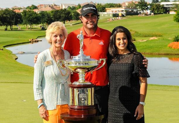 May 31, 2015: Steven Bowditch, his wife, and Mrs. Nelson during the trophy presentation after final round play of the AT&T Byron Nelson Championship at TPC Four Seasons in Irving, Texas. GOLF: MAY 31 PGA Golf Herren - AT&T Byron Nelson Championship - Final Round Icon150531081 EDITORIAL USE ONLY