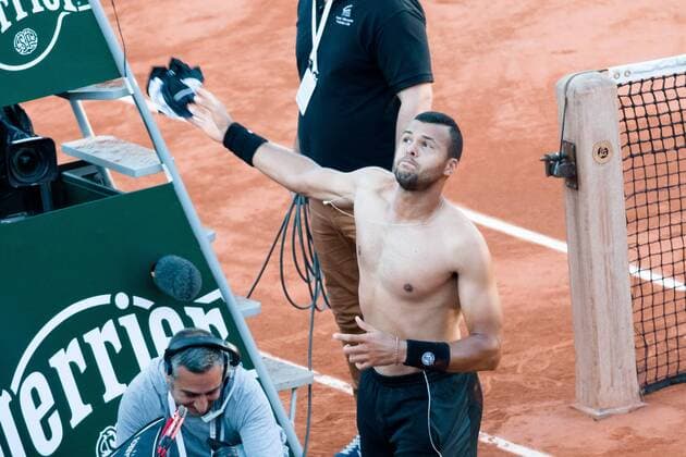 June 2, 2015: Jo-Wilfried Tsonga of France celebrates after winning a Quarterfinal match against Kei Nishikori of Japan on day ten of the 2015 French Open tennis tournament at Roland Garros in Paris, France. Sydney Low Cal Media. Tennis 2015: French Open JUNE 2 - ZUMAc04_