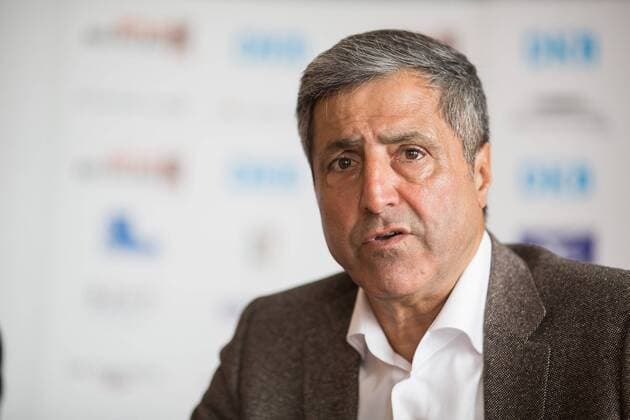 Berlin, Deutschland, 03.06.2015: Volleyball Bundesliga 2014 2015 - BR Volleys Pressekonferenz. Vorstellung neuer Trainer Roberto Serniotti: Manager Kaweh Niroomand (BR Volleys)