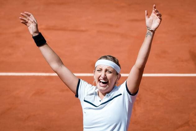 June 3, 2015: Timea Bacsinszky of Switzerland celebrates after winning a Quarterfinal match against Alison Van Uytvanck of Belgium on day eleven of the 2015 French Open tennis tournament at Roland Garros in Paris, France. Sydney Low Cal Media. Tennis 2015: French Open JUNE 3 - ZUMAc04_
